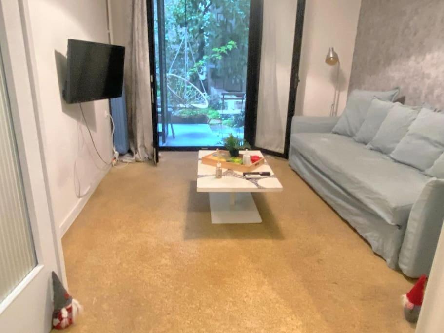 Downtown Apt With Garden In Plaka Apartamento Atenas Exterior foto