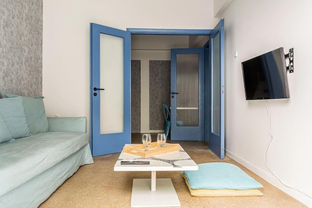 Downtown Apt With Garden In Plaka Apartamento Atenas Exterior foto